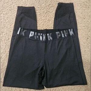 PINK Victoria's Secret Cropped Activewear Leeggings Capris